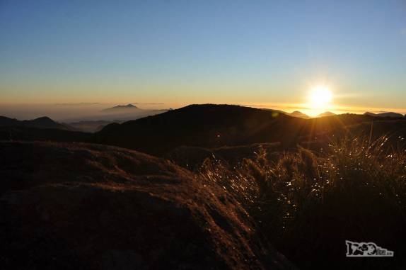 O sol se põe a 2 mil metros de altirude no Parque Nacional da Serra dos Órgãos, no Rio de Janeiro